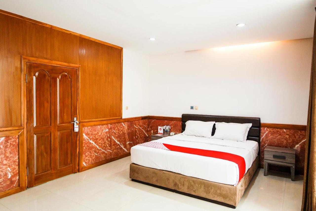 Oyo 229 Hi Quality Hotel Бандунг Екстериор снимка
