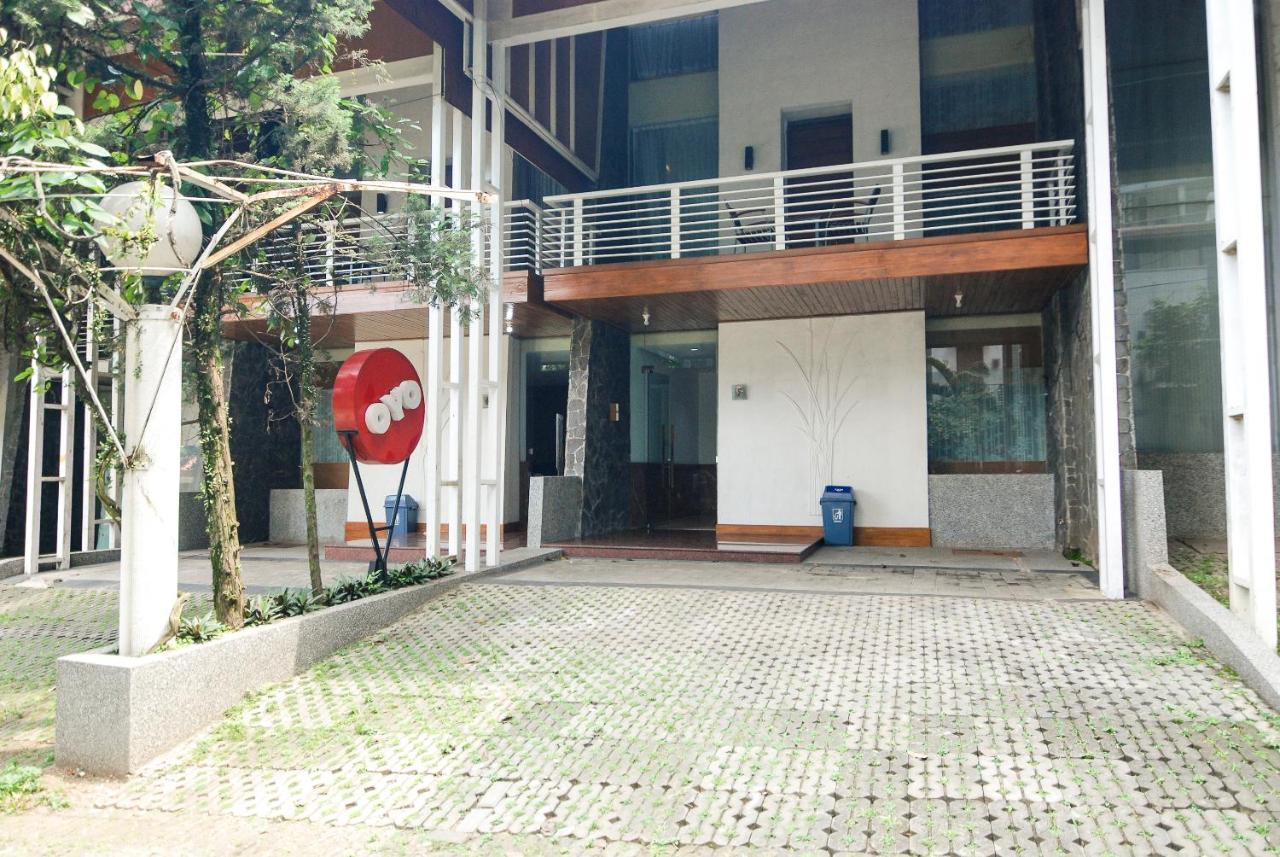 Oyo 229 Hi Quality Hotel Бандунг Екстериор снимка