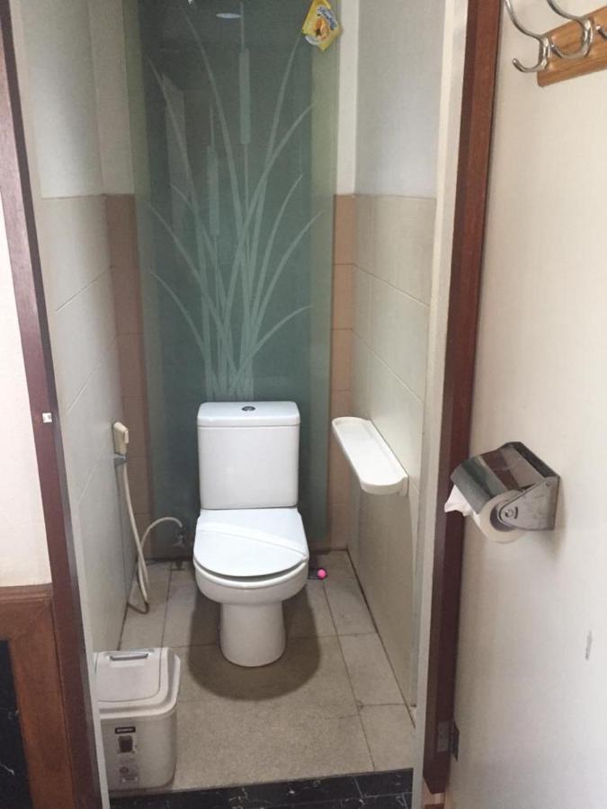 Oyo 229 Hi Quality Hotel Бандунг Екстериор снимка