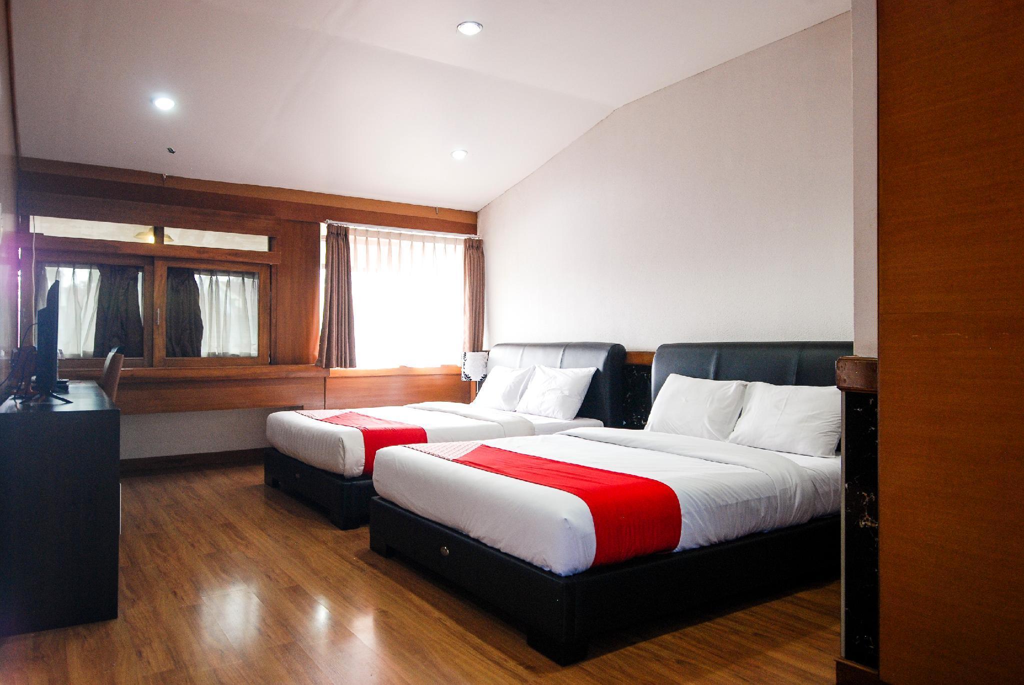 Oyo 229 Hi Quality Hotel Бандунг Екстериор снимка