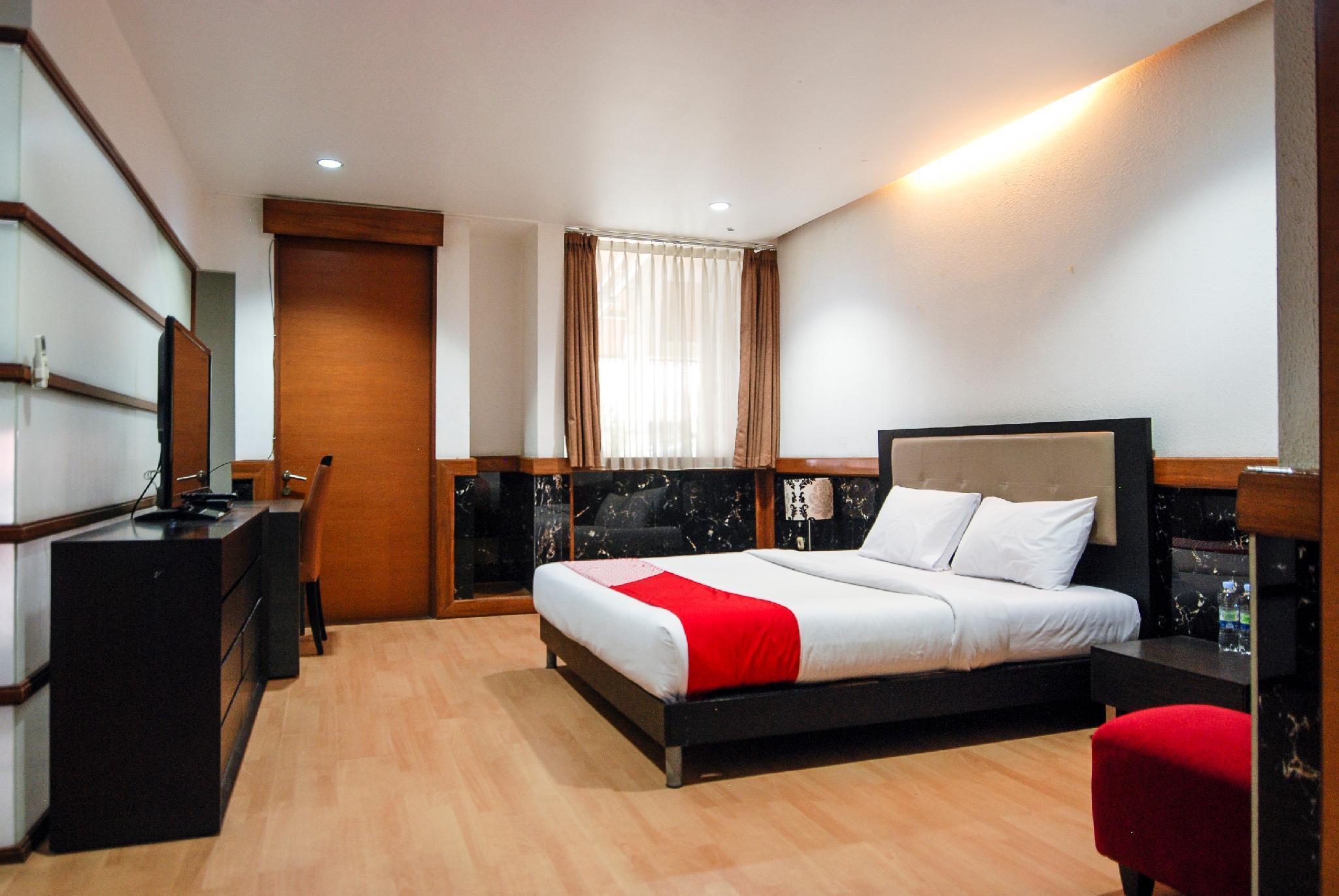 Oyo 229 Hi Quality Hotel Бандунг Екстериор снимка